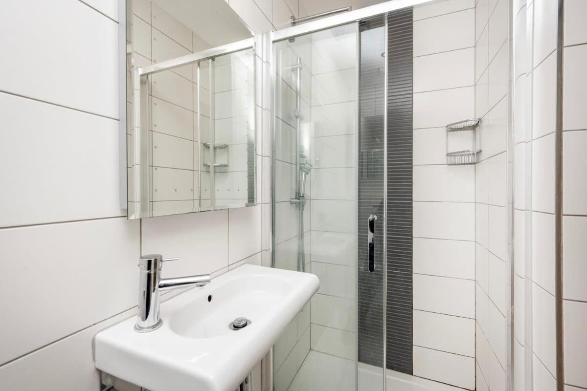 Charming Chelsea Studio Your Cozy Urban Retreat London Exterior photo