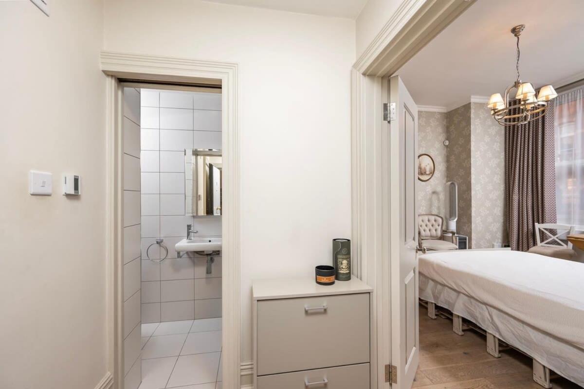 Charming Chelsea Studio Your Cozy Urban Retreat London Exterior photo