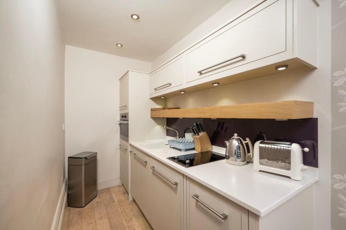 Charming Chelsea Studio Your Cozy Urban Retreat London Exterior photo